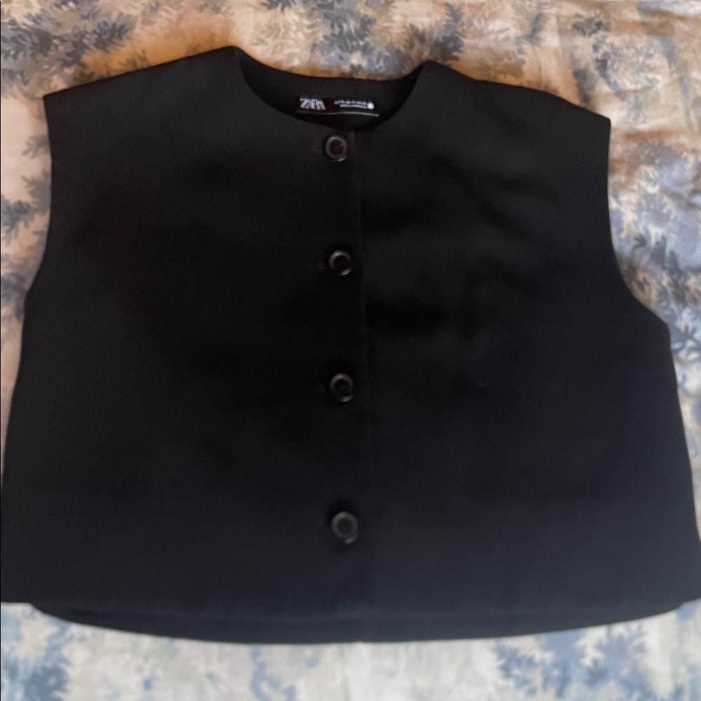 Zara Elegant Black Sleeveless Vest